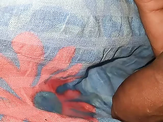 Witness this youthfull Indian Desi man cum rigid in the morning