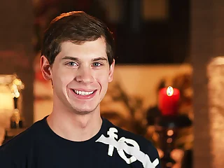 Hollywood 201: Scene 8: Building Hunting & Facials - Kain Lanning & Jayden Ellis