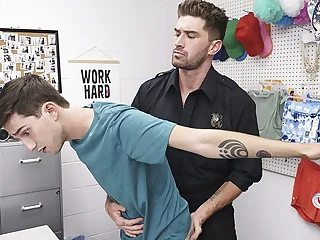 Young LP officer plows thief with huge dildo before taking his ass from him